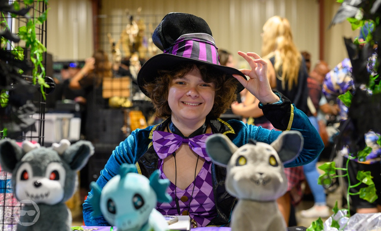 Oddities & Curiosities Market 2023 Blue Sunglass Productions